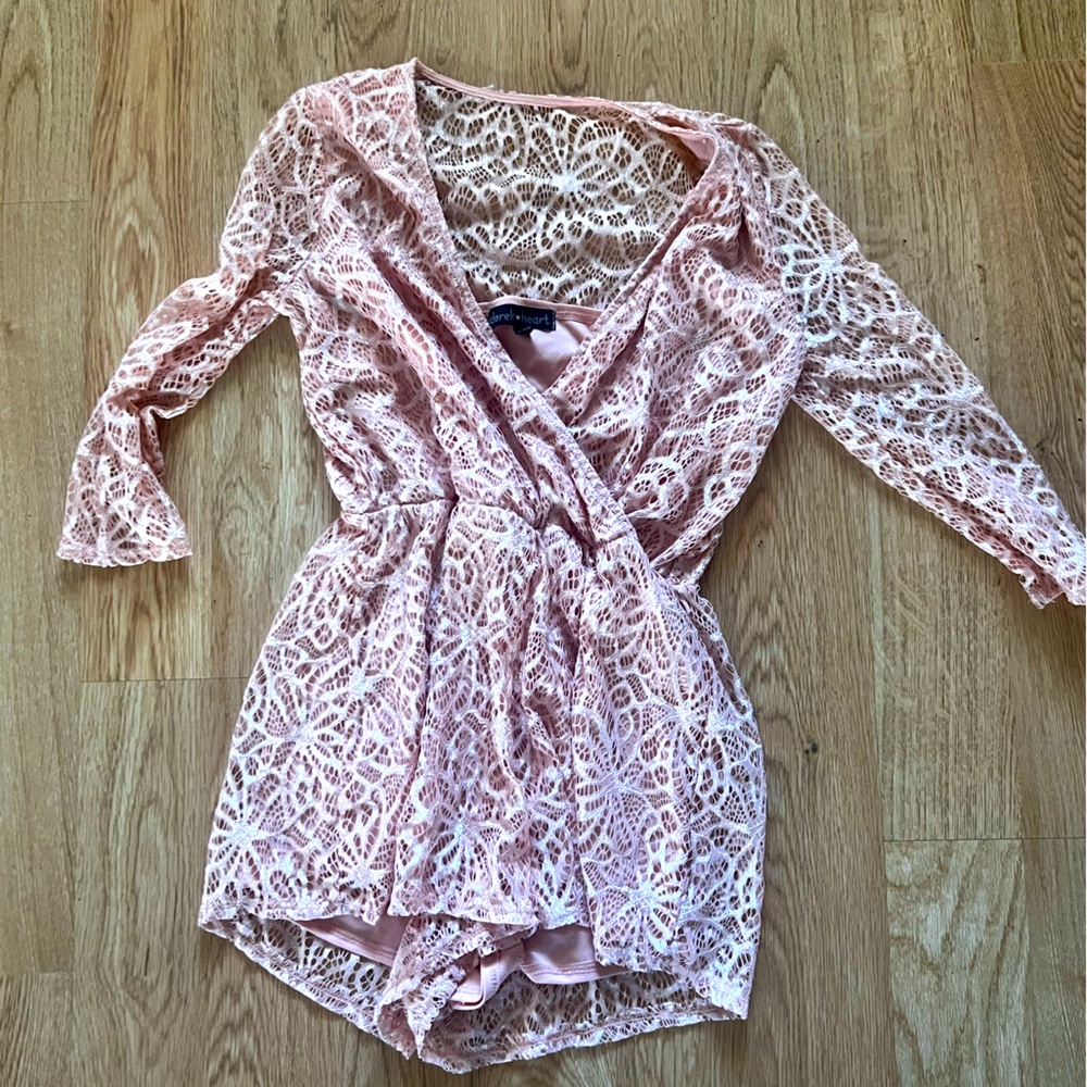 Lace long sleeve romper, gently used,